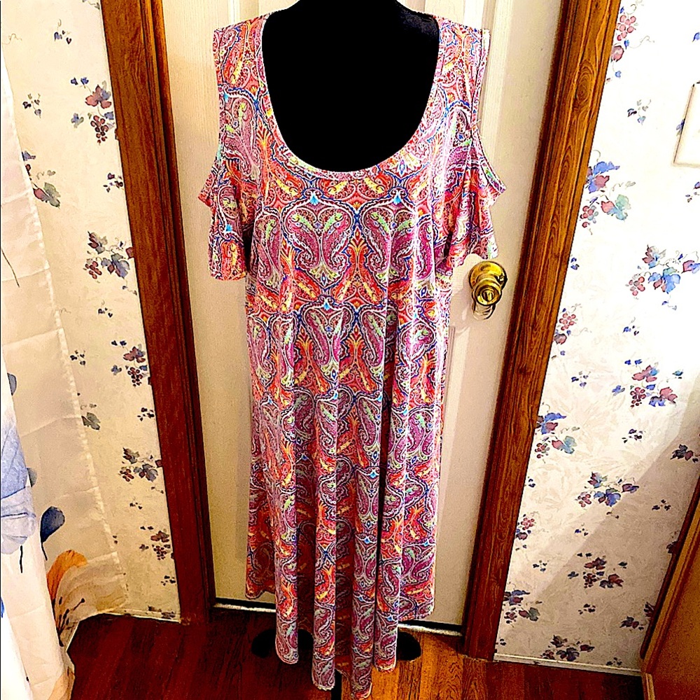 C’est La Vie that’s life Paisley Cold Shoulder Midi 2X Dress Lightweight & Comfy